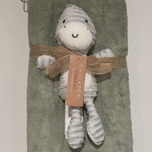 Chick Pea Gray Baby Bath Towel with Plush Toy